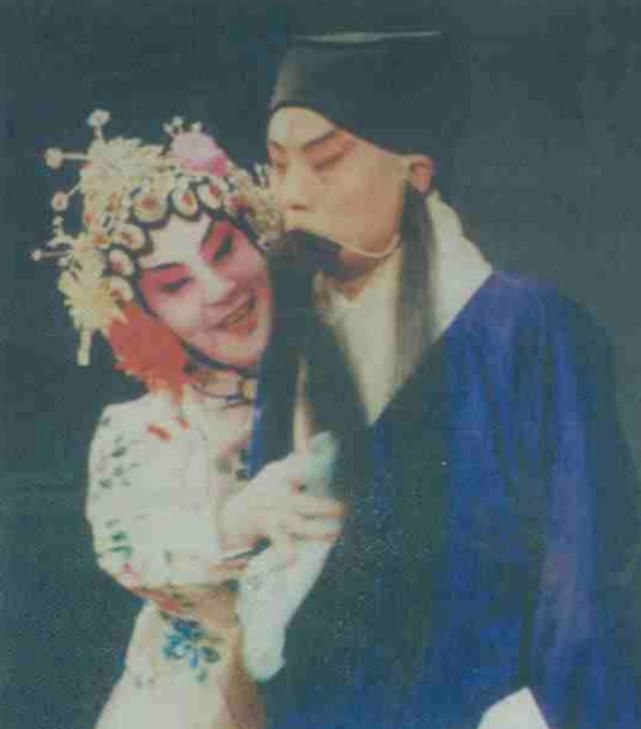 中国当代书法家、教育家、书法理论京剧艺术家——欧阳中石